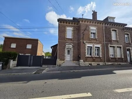 maison 6 pièces 140 m²