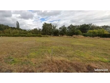 terrain 478 m² montfort le gesnois