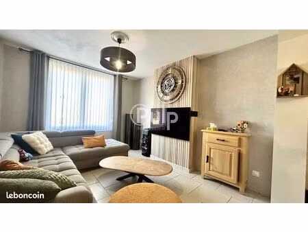 maison de ville 5 pièces 80 m²