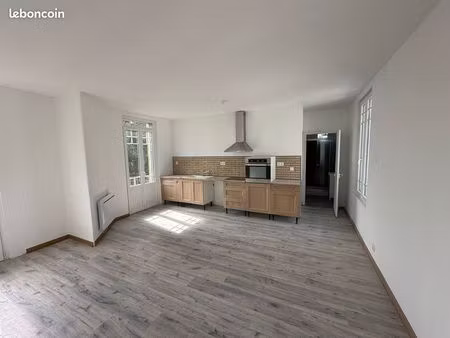 appartement rénové avec garage centre ville mamers