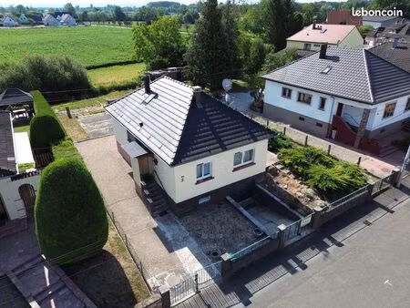 maison individuelle au bord de l’eau