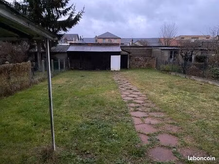 à vendre terrain quartier hôpital