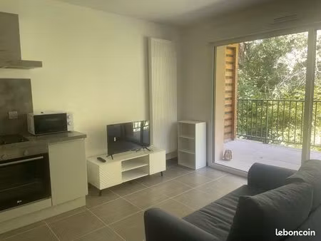joli studio à louer