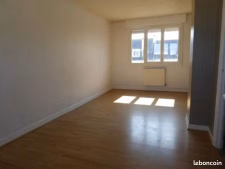 appartement t2 de 48 m² - lorient centre
