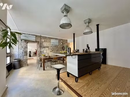 appartement 1 pièce 124 m²