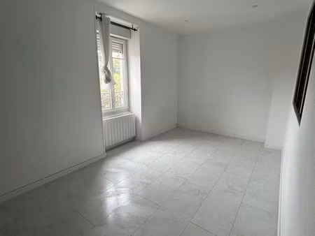 t3 lumineux de 56 80 m² – centre-ville de valserhône à quelques pas de la gare– balcon  ca