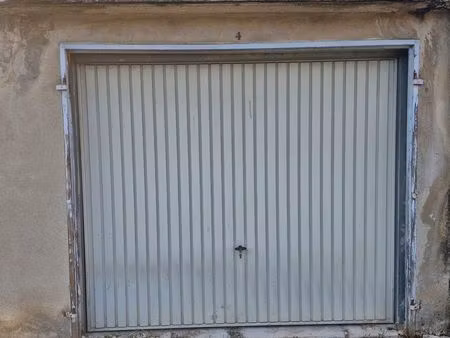 garage / box fermé de 15 4 m² à 50 m de la gare de bourg-en-bresse