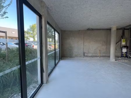 local professionnel à louer - institut de beauté & bien être