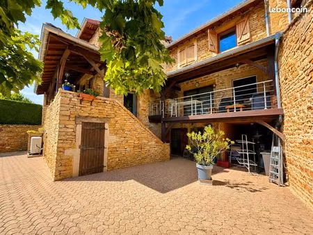 à vendre – élégante maison familiale de 155 m² + cave avec terrain de 850 m² – charnay-lès