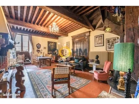 maison 7 pièces 195 m²