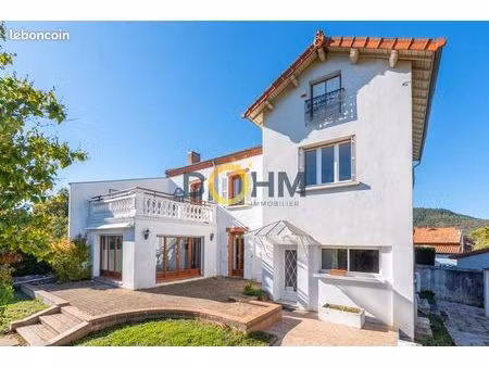 propriété 13 pièces 245 m²