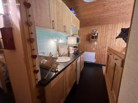 studio 1 pièce 32 m²