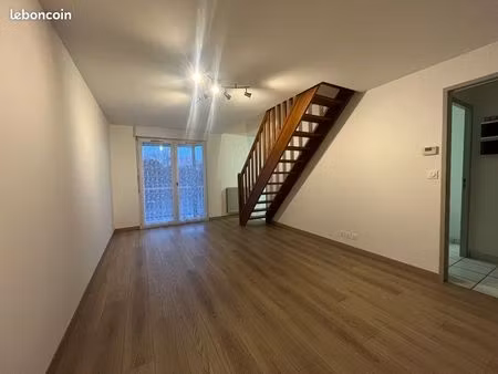 à louer – duplex 4 pièces de 72 m² à ploërmel