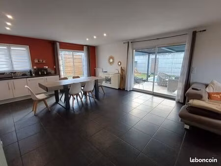 maison individuelle avec piscine
