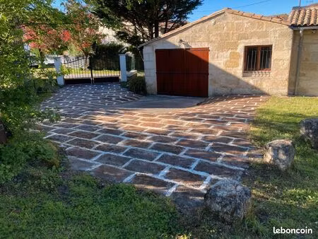à vendre – belle maison en pierre rénovée à saint-sulpice-et-cameyrac 380 000