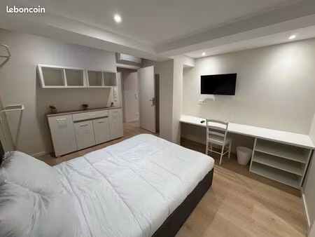 appartement 2 pièces 153 m²
