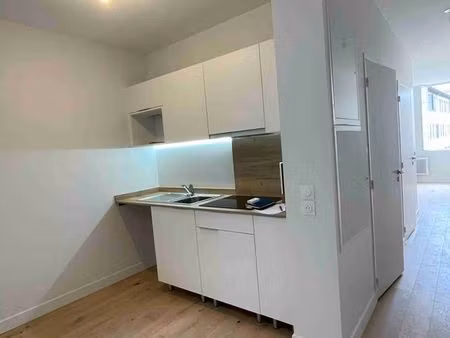 grand t1 rénové à neuf 35 m2 – petit bayonne
