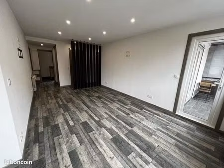 t3 70 m² – billère – loggia  parking  cave – résidence sécurisée