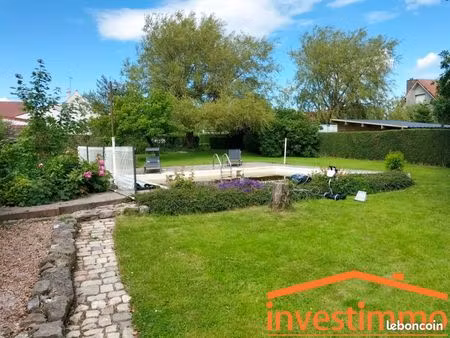 pavillon 11 pièces 253 m²