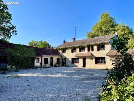 maison de caractère avec dépendances et 1 hectare