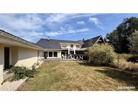 maison 8 pièces 205 m²