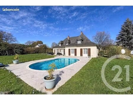 maison 8 pièces 200 m²