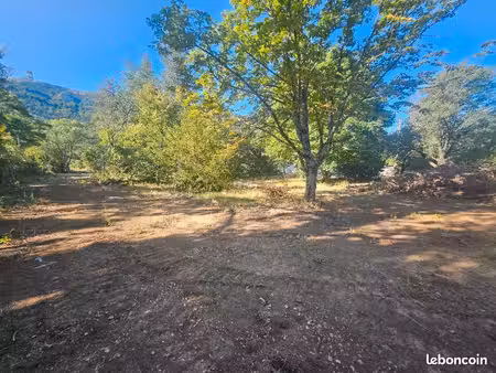 terrain 268 m² plan d aups sainte baume