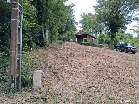 vend de terrain avec chalet