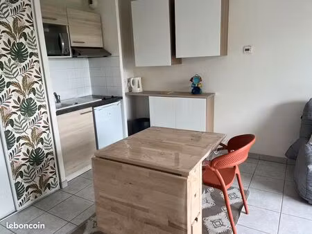 studio meublé université 26 m2 parking sécurisé balcon aménagé 6 m2 ascenseur