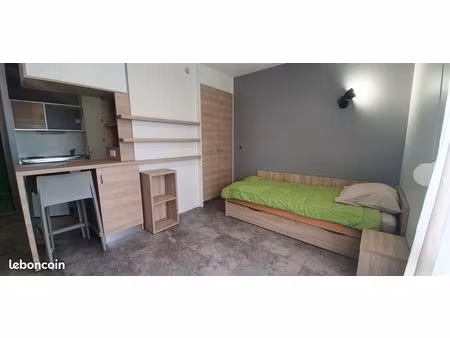 location studio meublé