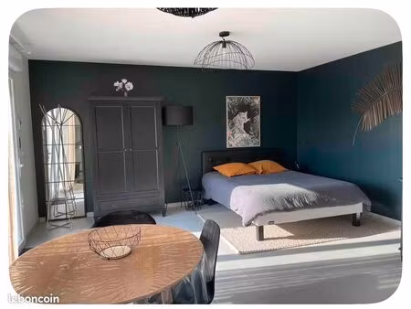 studio meublé 30m2 - parking - jardinet - internet - eau - électricité