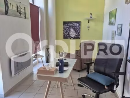 bureau 30 m²
