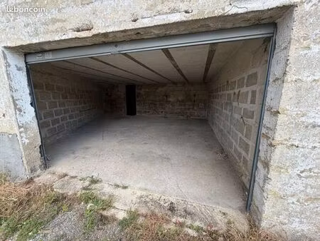 large box à louer 30 m2