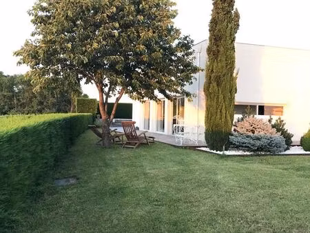 maison d'architecte dans les vignes