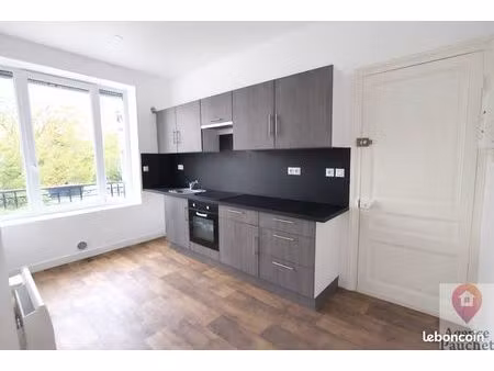 studio 1 pièce 38 m²