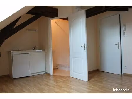 studio 16m² - laval hyper-centre + parking