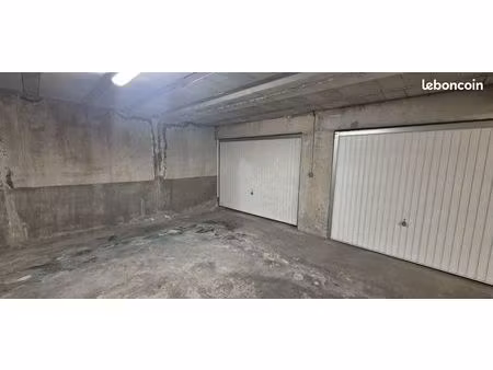 vente garage ferme sanary