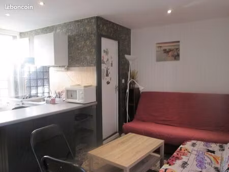 joli studio entre place gaillard et quartier st-alyre gaillar