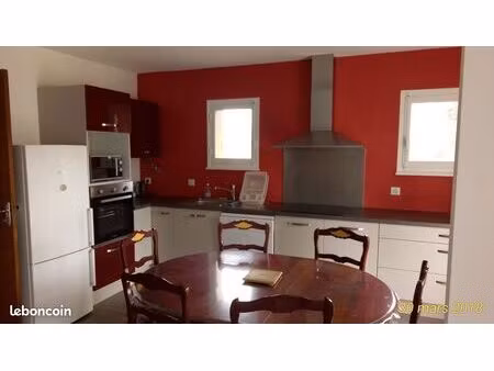 5 mn du lac t3 traversant de 61 m²