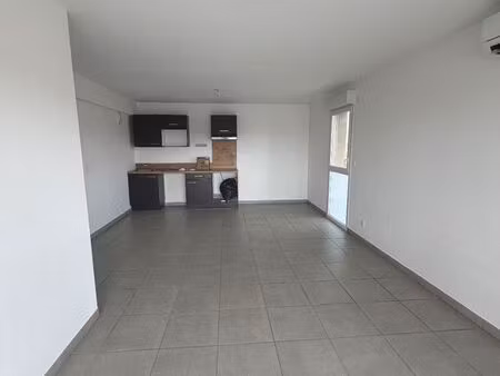 magnifique appartement t3 + 1 place en garage + 1 place en extérieur