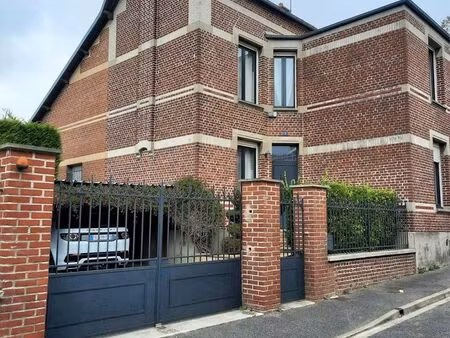 maison individuelle rénovée avec jardin à 5 min du centre