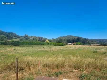terrain 1 001 m² salernes