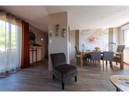 t3 83 m² rénové–2 chambres  cournon plan d’eau