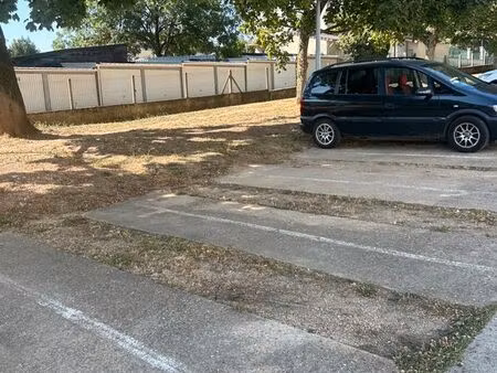 place de parking à louer