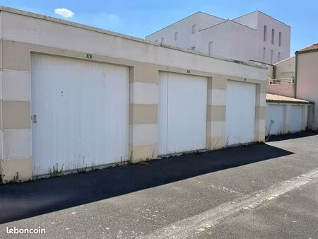 garage/box 15 m² vertou