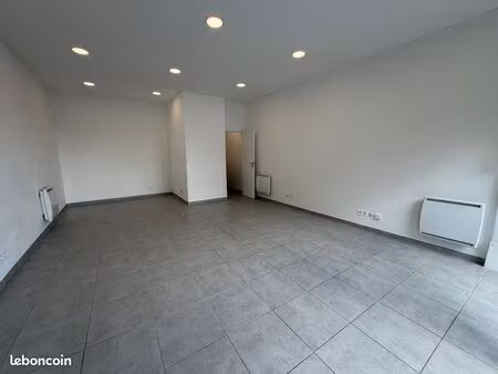 local commercial 40 m² denain