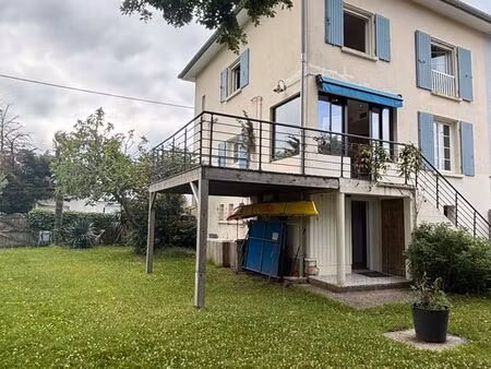 côté bassin  maison 4 chambres sans travaux
