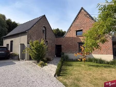 maison 8 pièces 215 m²