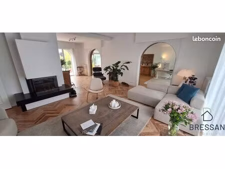 maison 6 pièces 180 m²