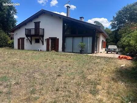 maison 7 pièces 196 m²